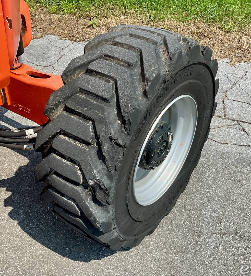 2017 JLG 450AJ