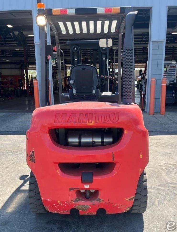 2023 Manitou MI40D
