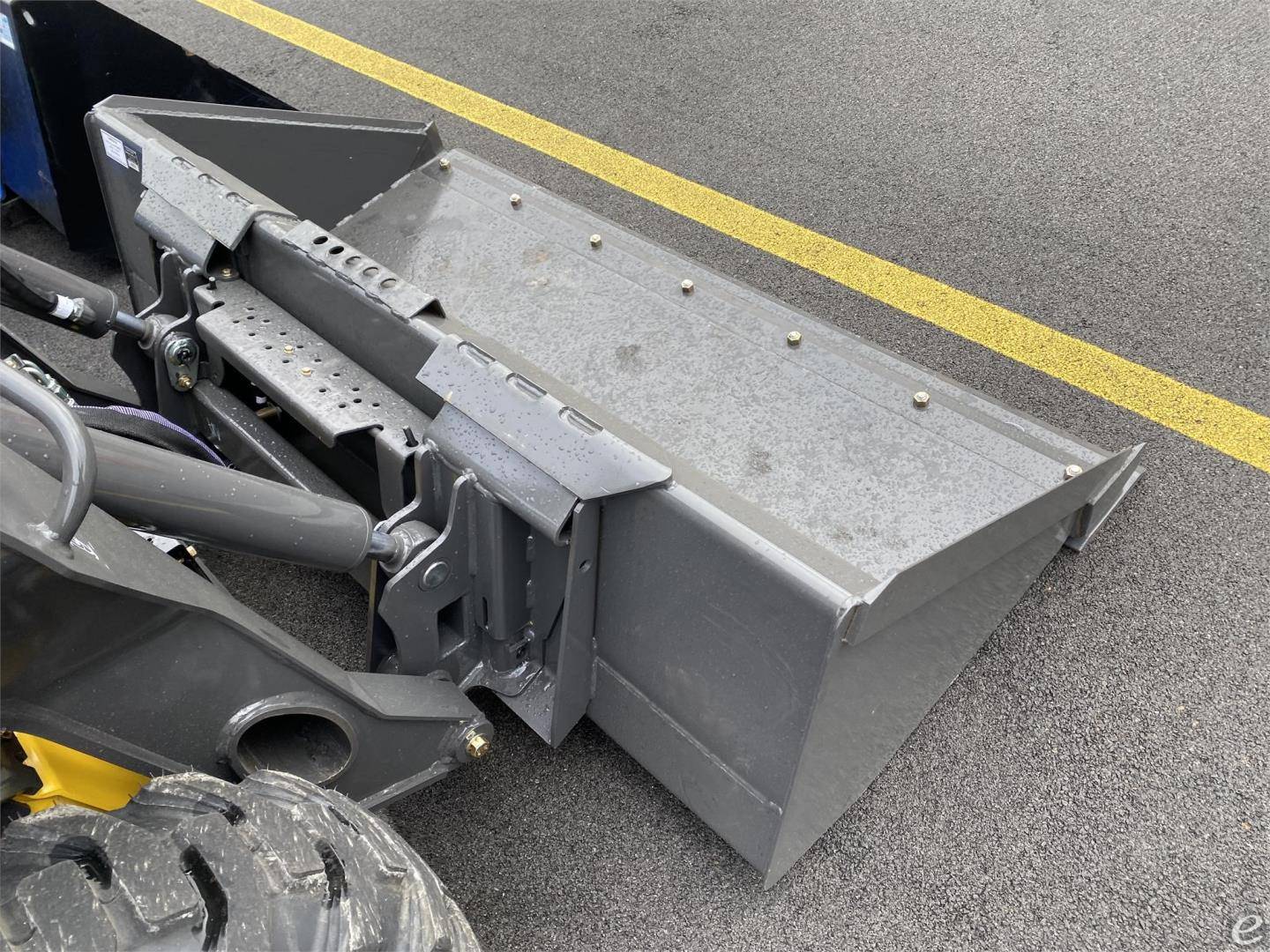 2024 New Holland 72