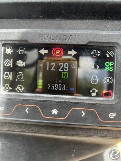 2025 Hyundai 25D-9V
