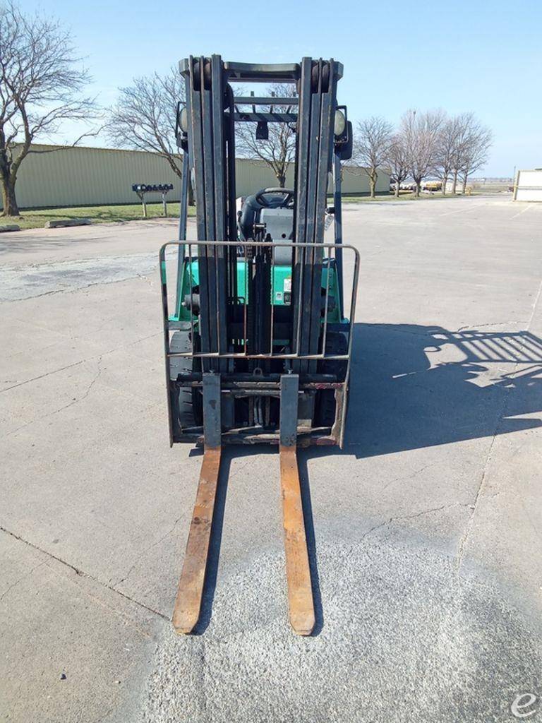 2017 Mitsubishi FG25N