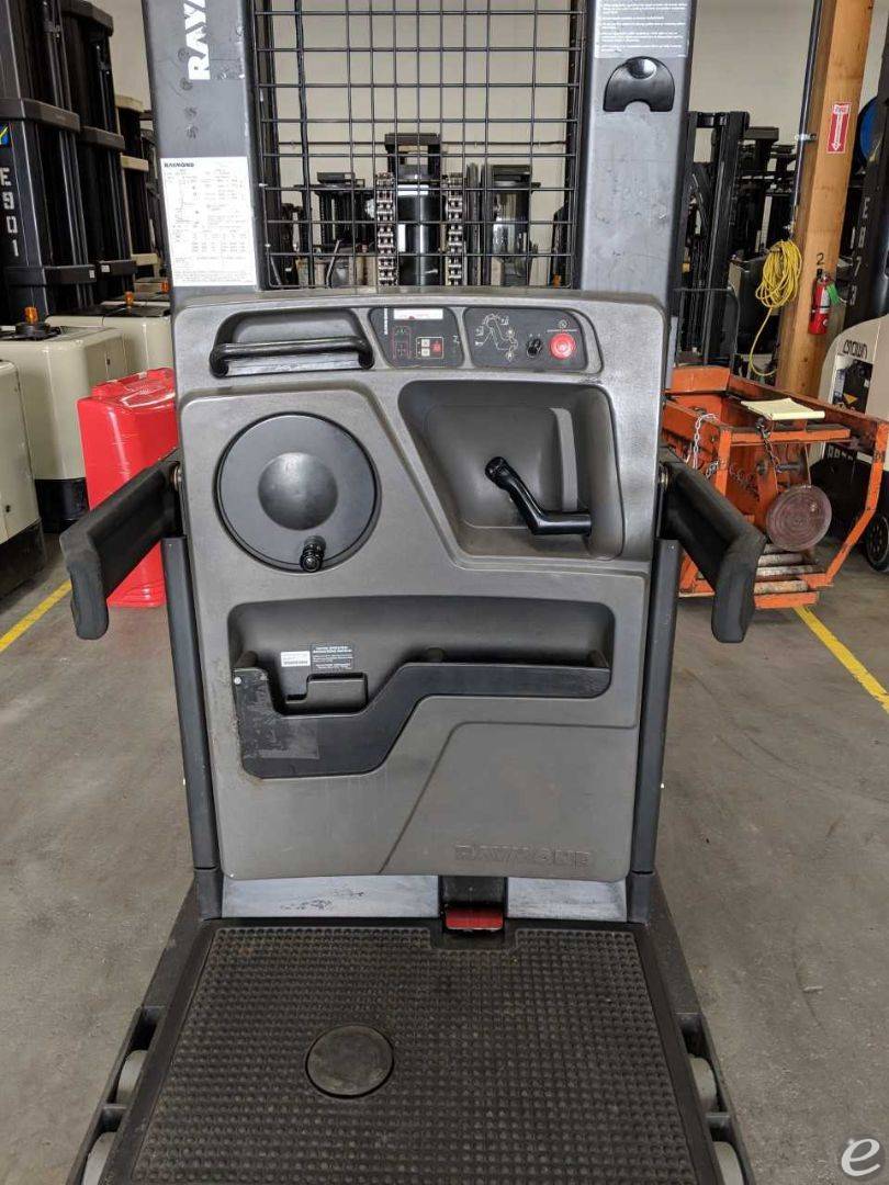 2014 Raymond 560 OPC30TT