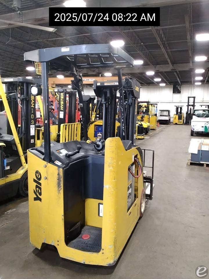 2017 Yale ESC040AD