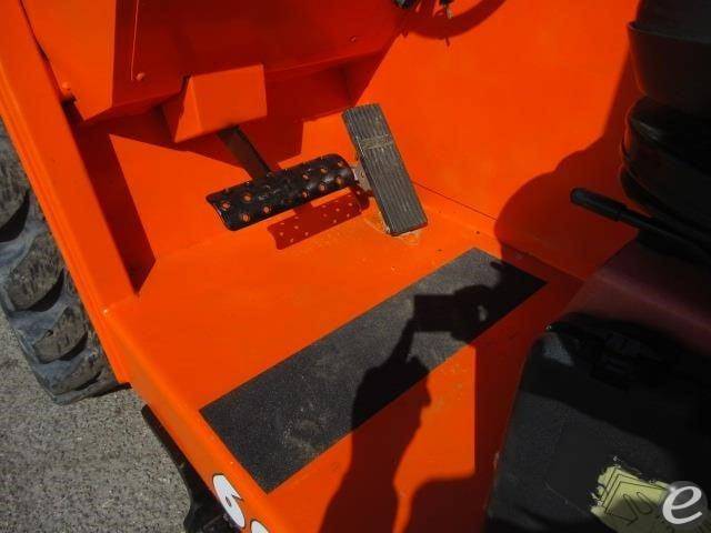 2016 JLG 6042