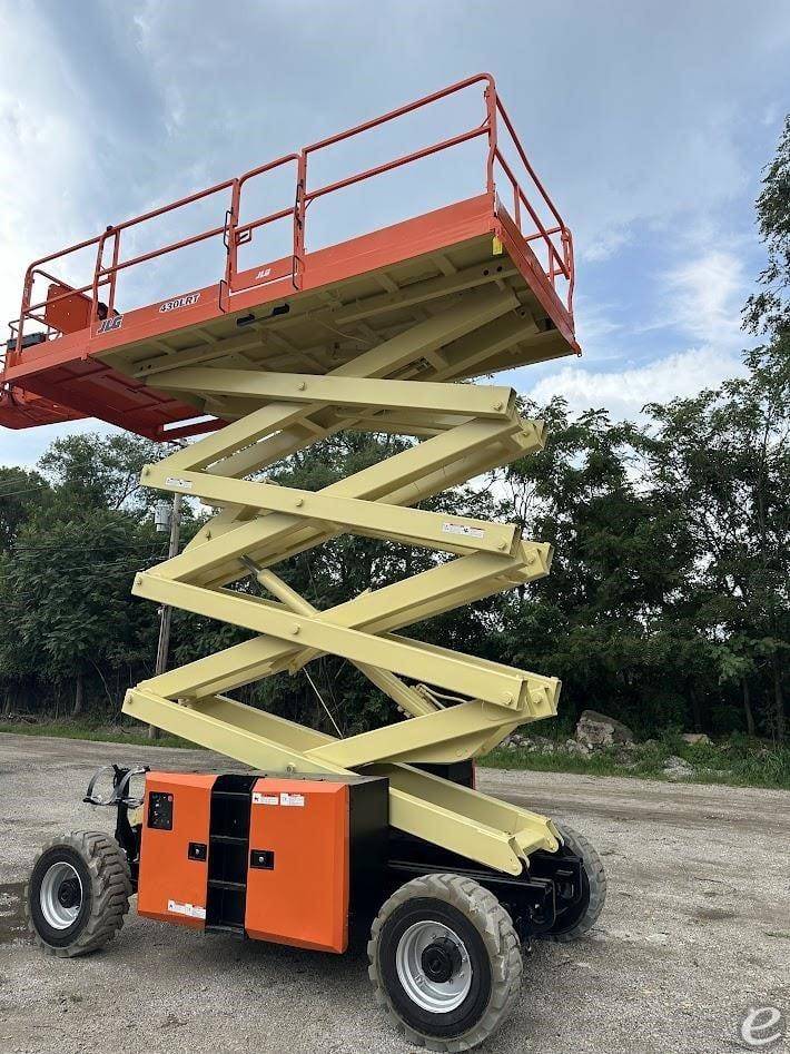2018 JLG 430LRT