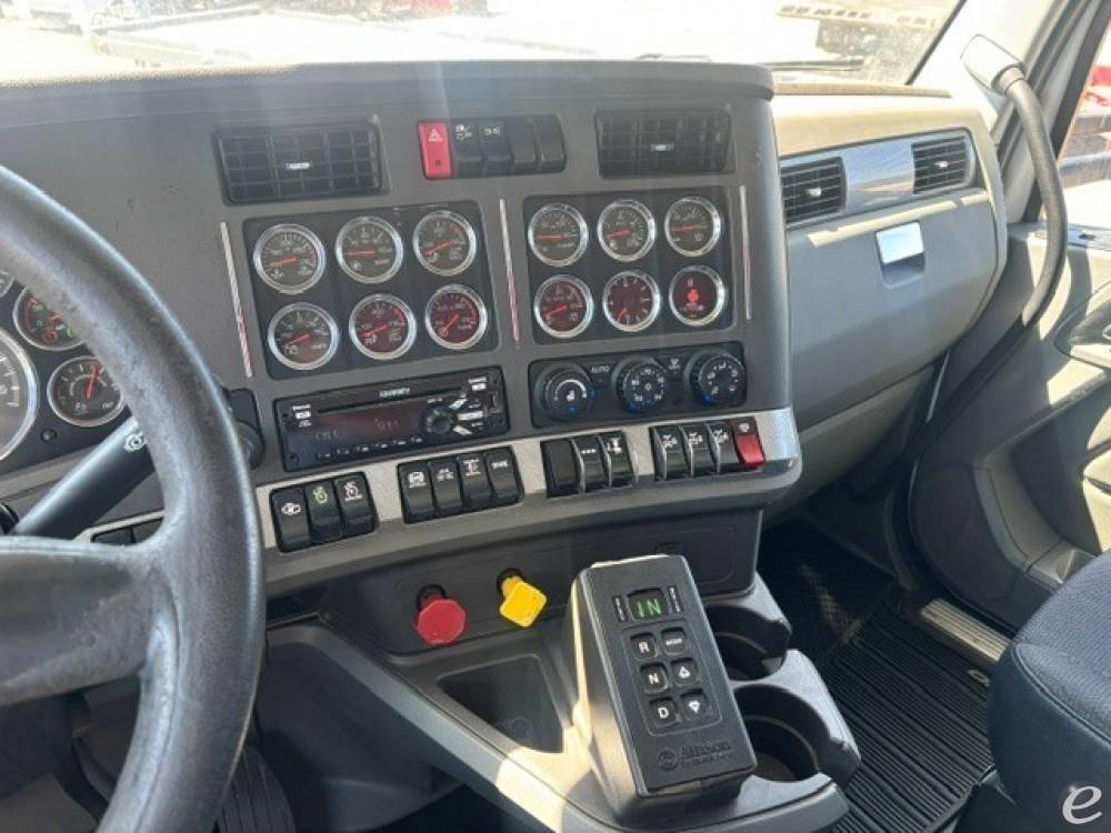 2019 Kenworth T880