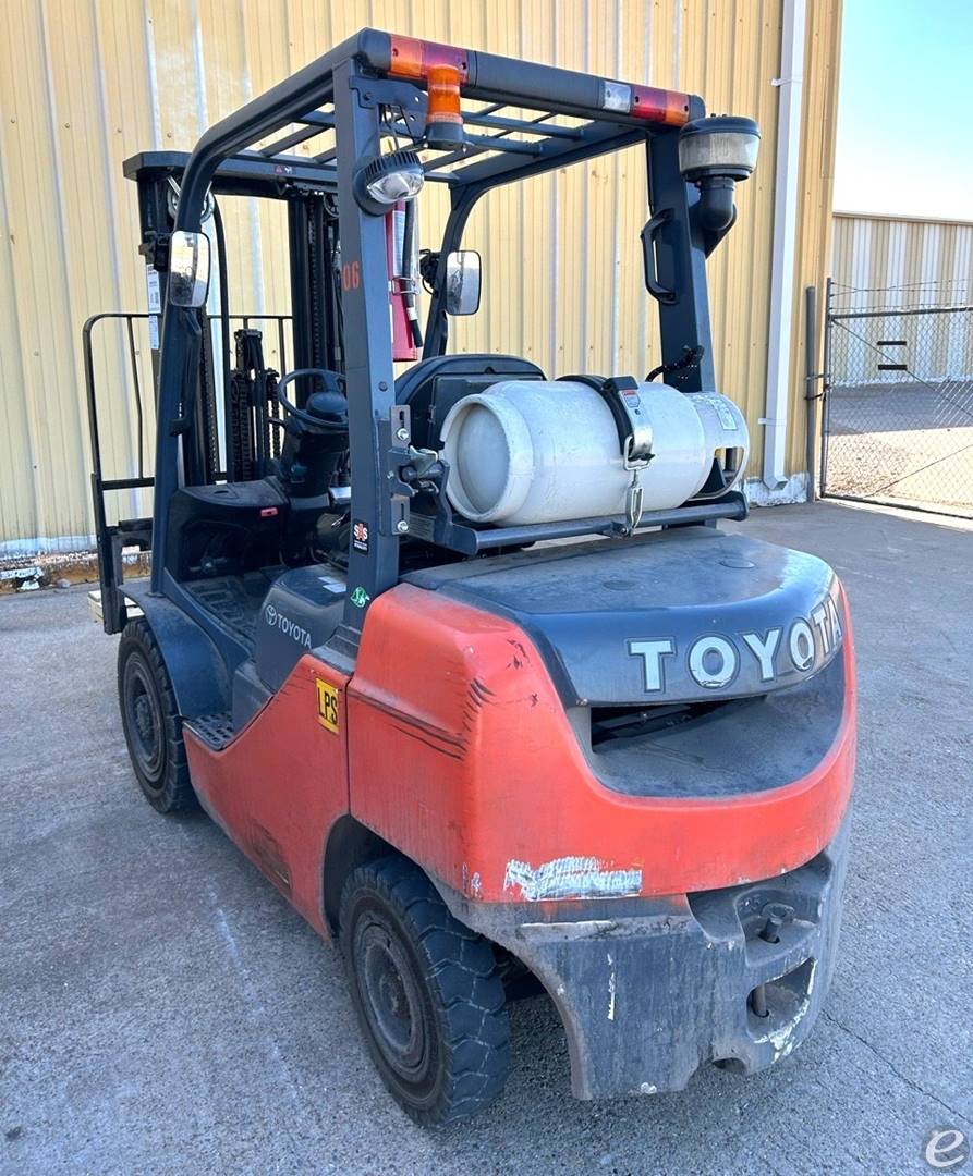 2015 Toyota 8FGU25