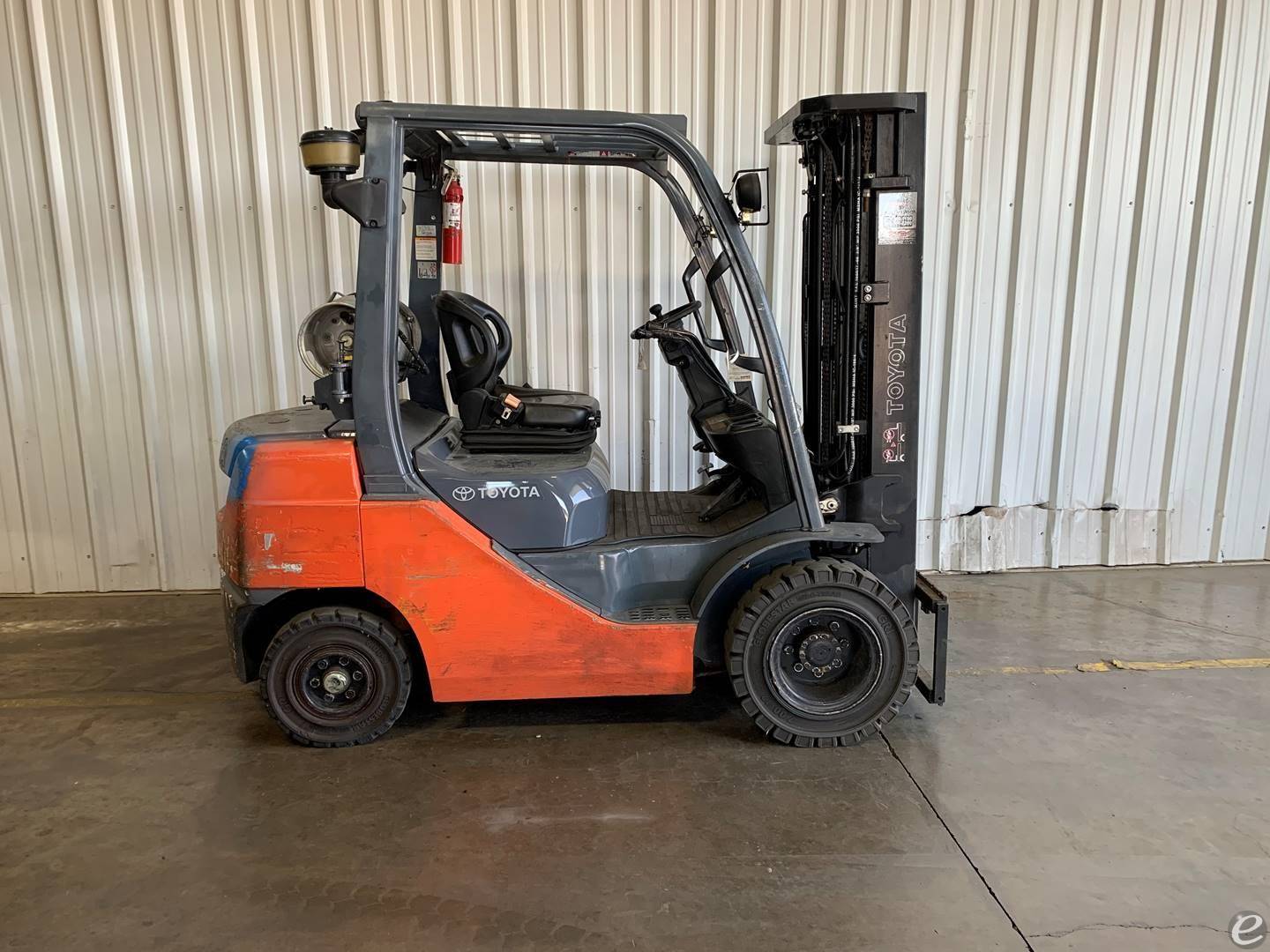 2011 Toyota 8FGU25 LP Gas Forklift