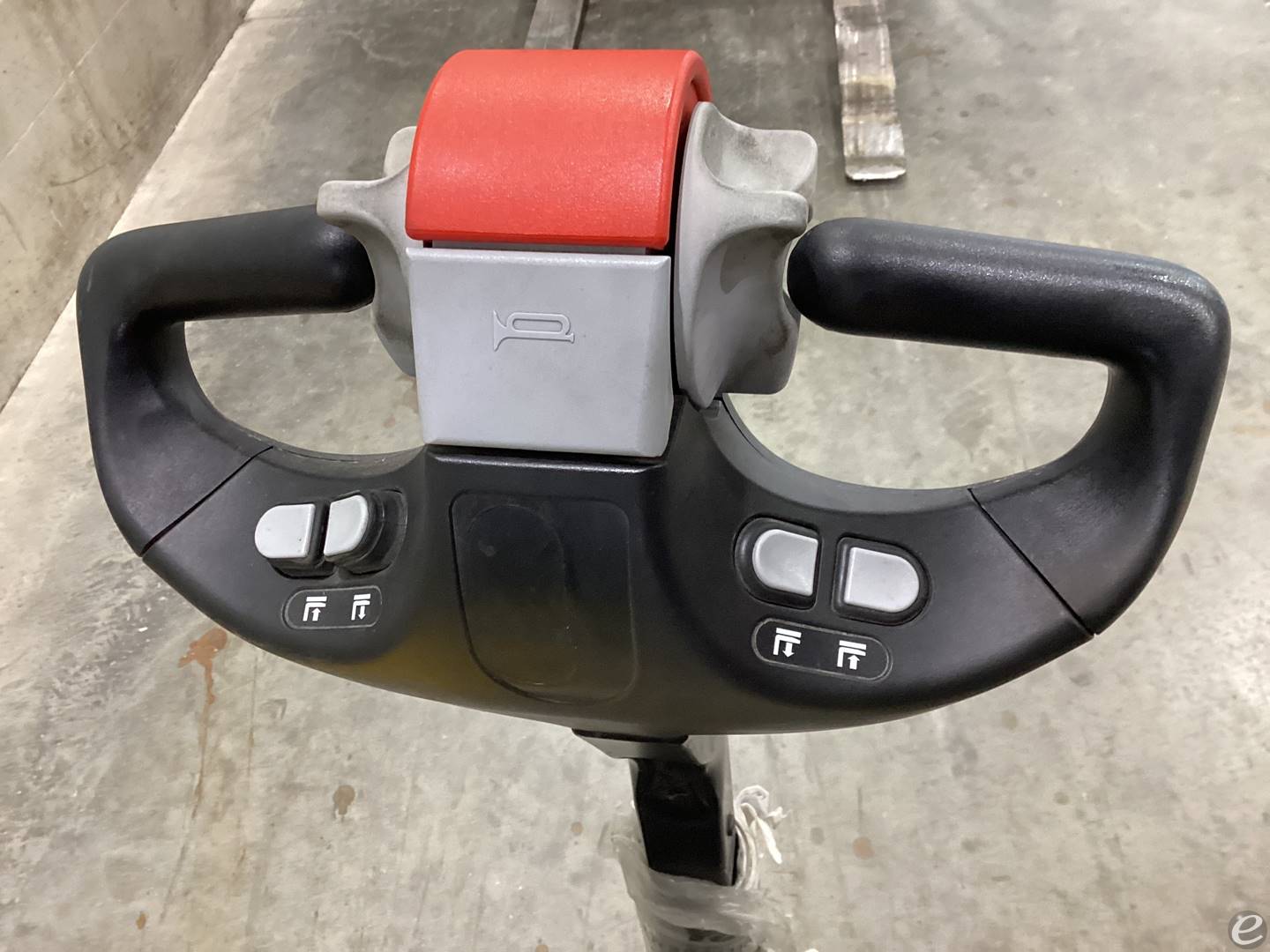 2015 Yale MSW040SFN24TE072	