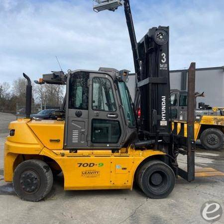 2018 Hyundai 70D-9