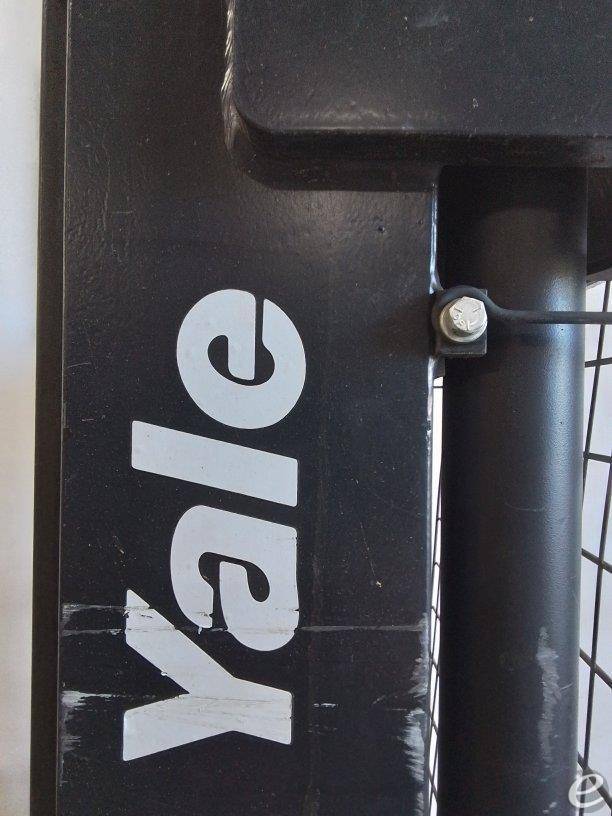 2005 Yale MRW030LE