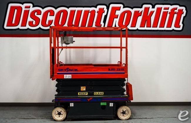2017 Skyjack SJIII-3219 Electric Scissor Lift - 123Forklift
