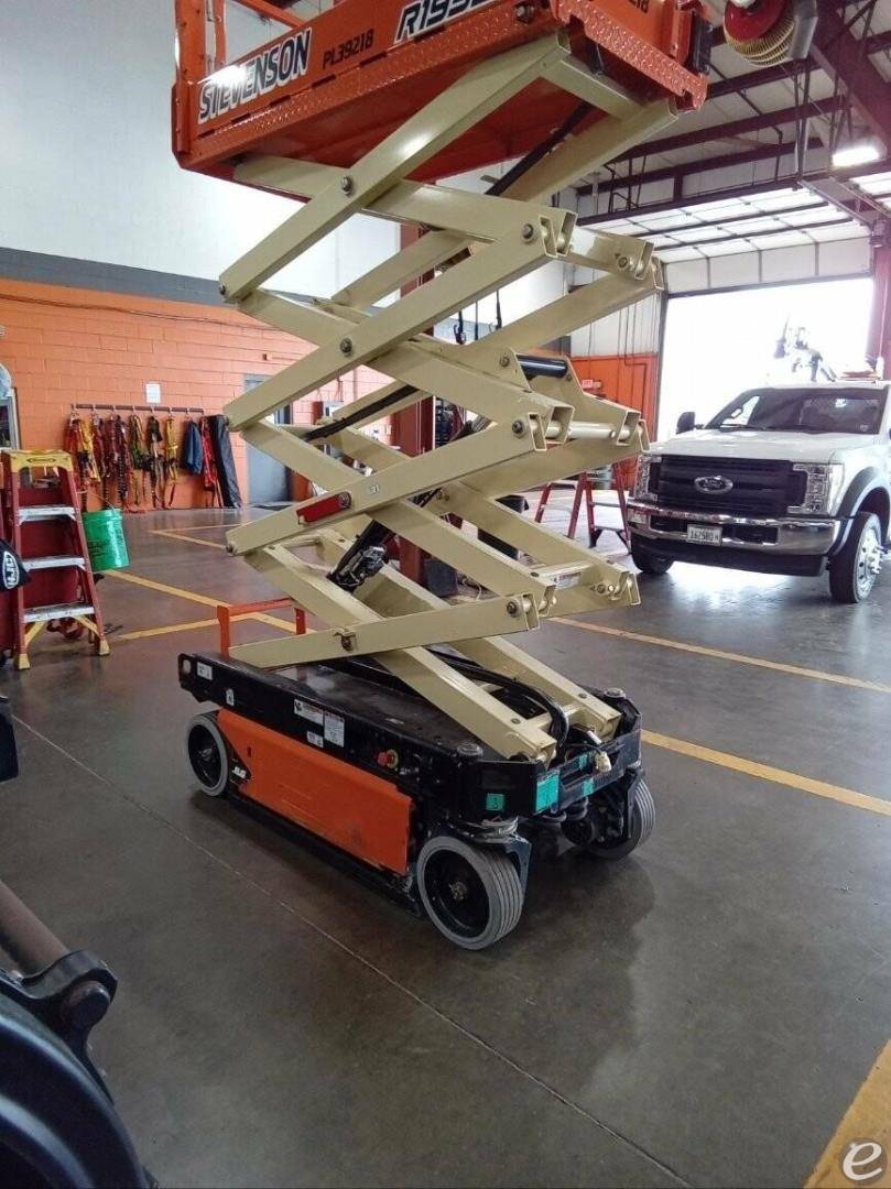 2021 JLG R1932i