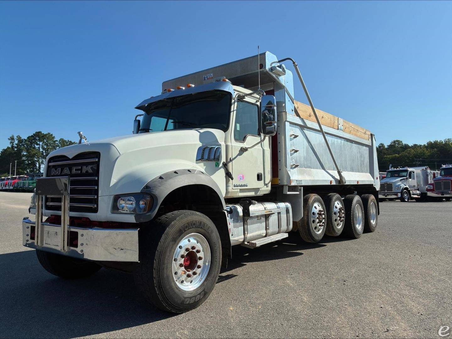 2016 Mack GRANITE GU713