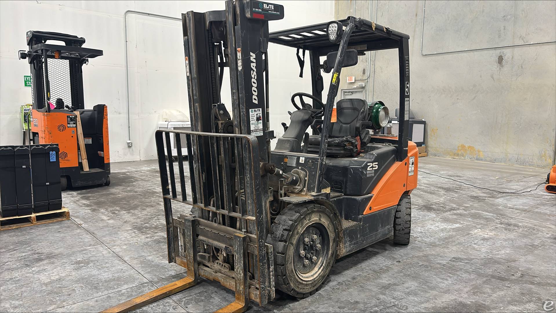 2022 Doosan G25E-7