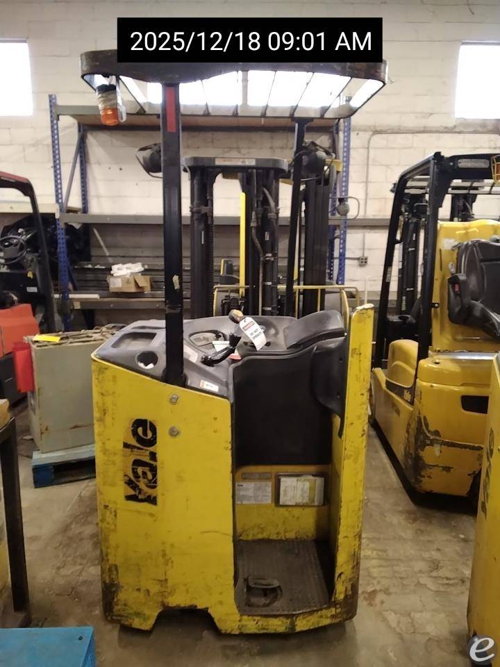 2014 Yale ESC035AC