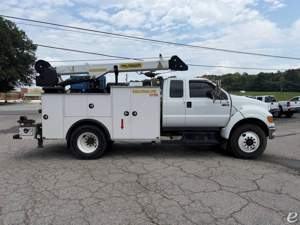 2015 Ford F750 XLT SD