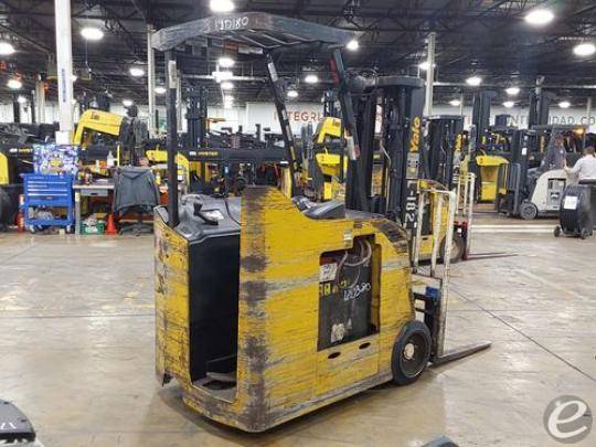 2016 Yale ESC040 Electric Forklift - 123Forklift
