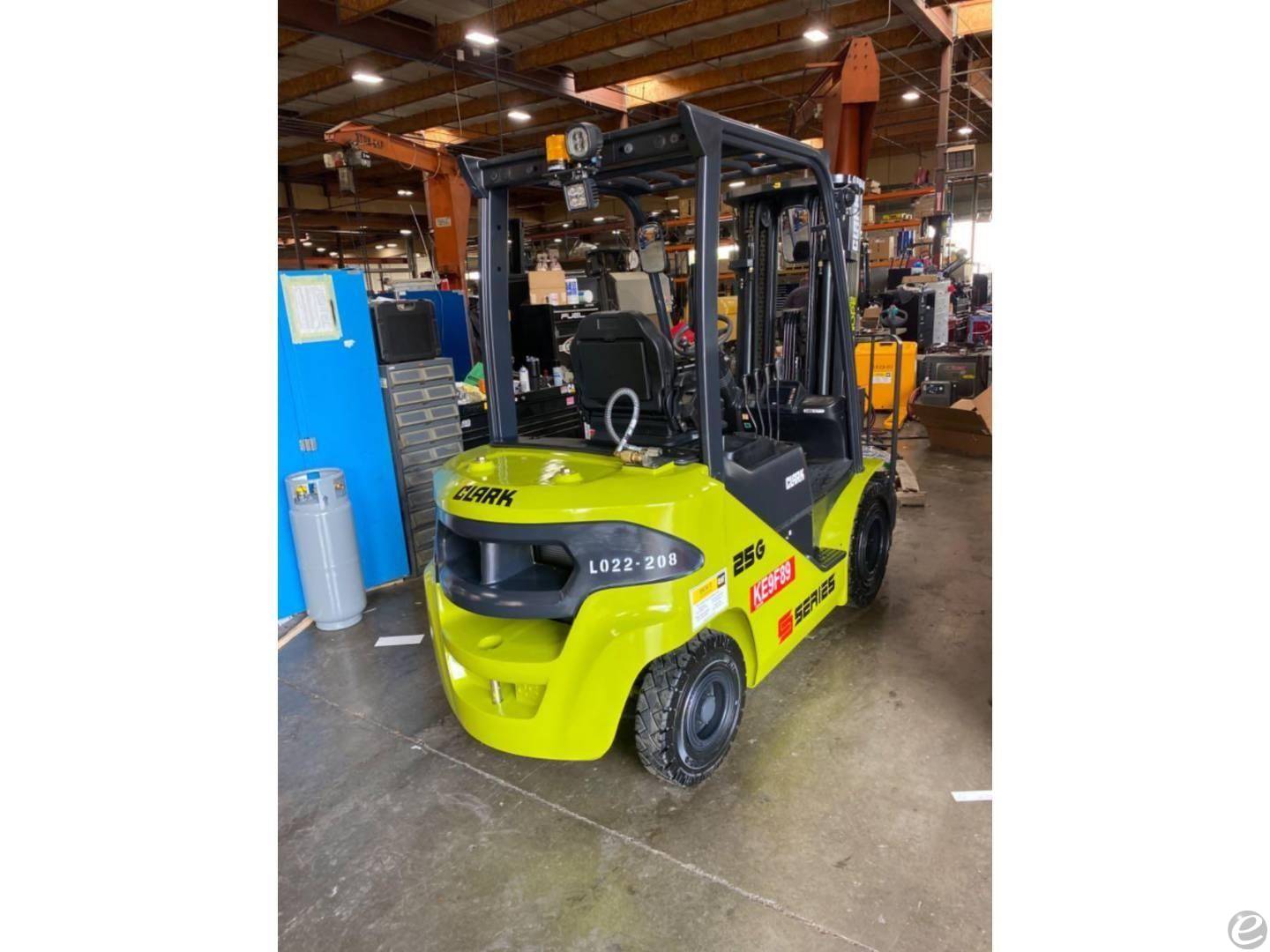 2023 Clark S25D