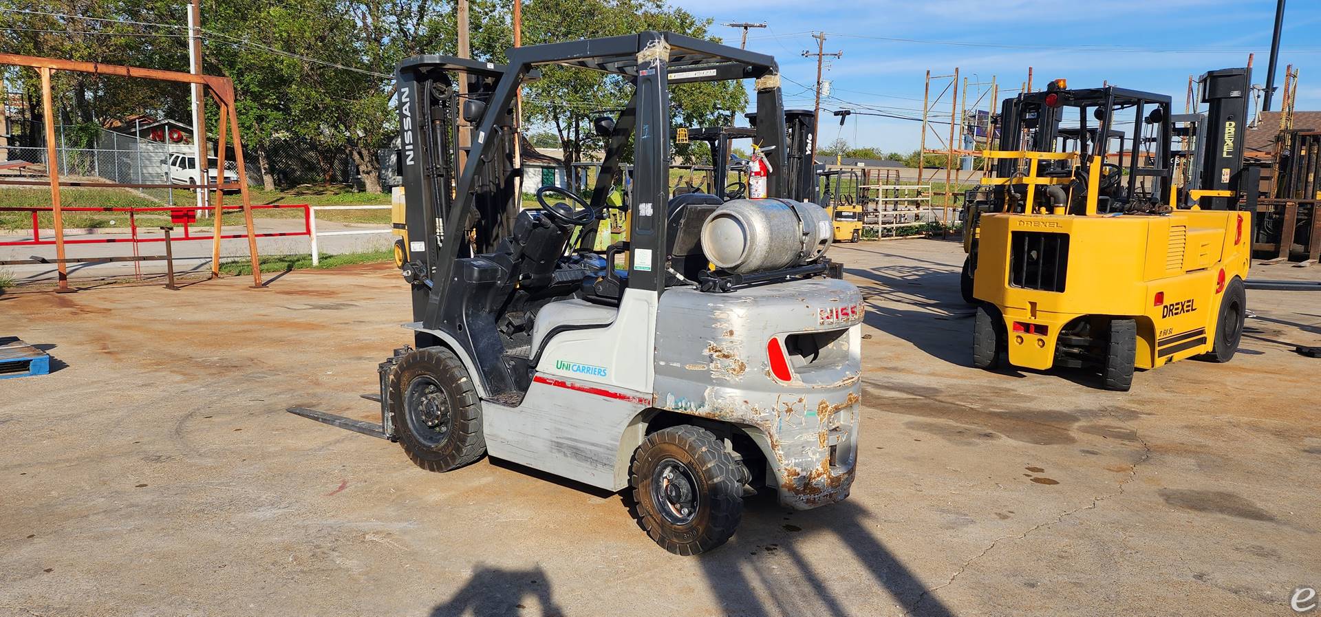 2011 Nissan MP1F2A25LV