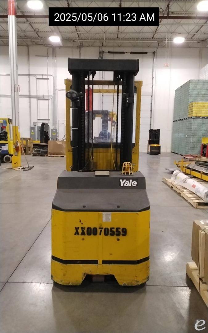 2015 Yale OS030EF