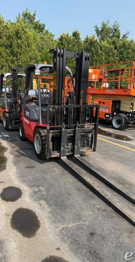 2023 Manitou MI30G