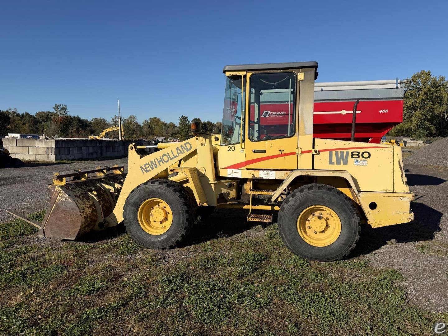 2000 New Holland LW80