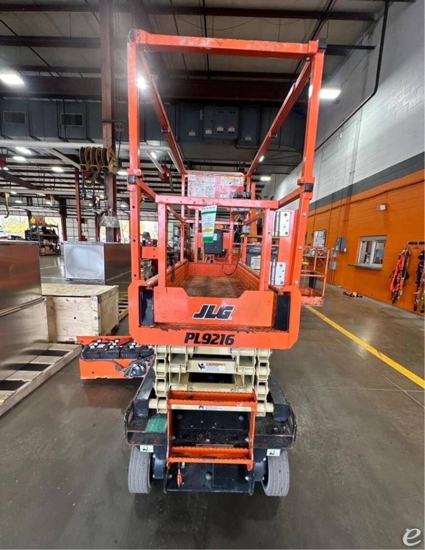 2021 JLG R1932i