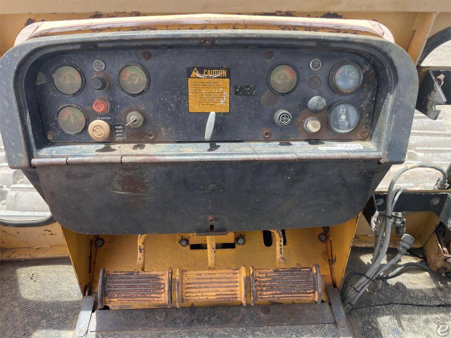1988 John Deere 850B LGP