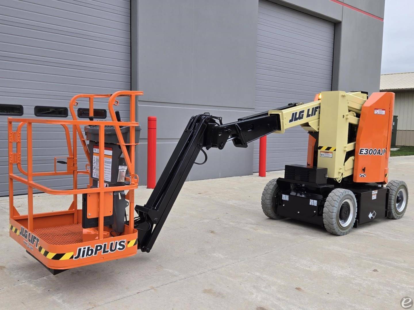 2015 JLG E300AJP Electric Boom Lift - 123Forklift