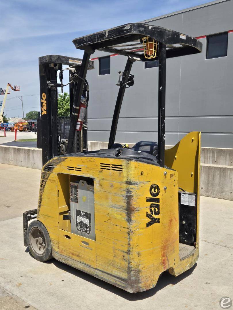 2018 Yale ESC040AD