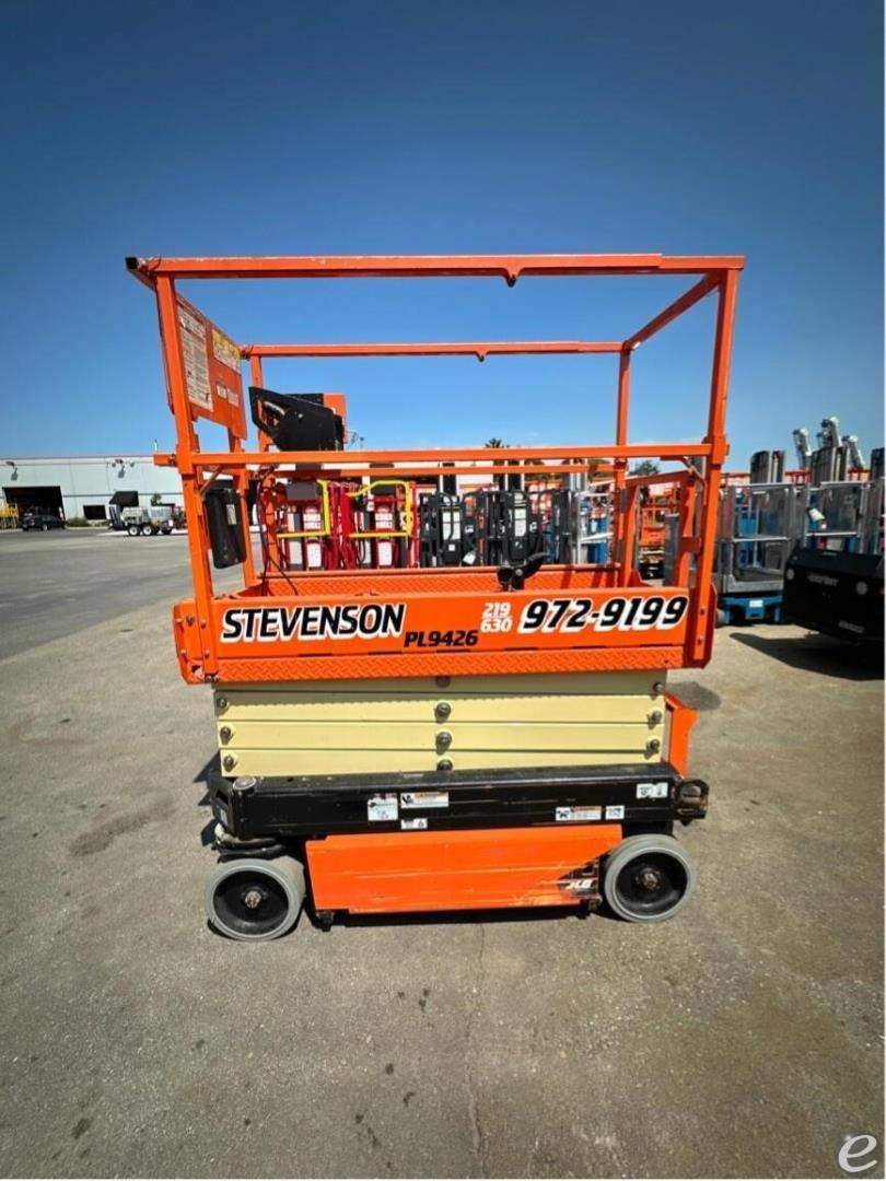 2021 JLG R1932i
