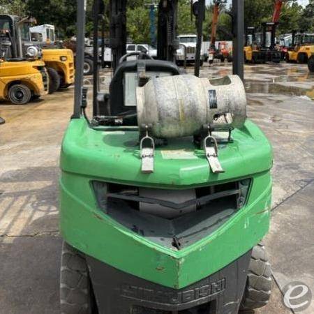 2016 Mitsubishi FG25N