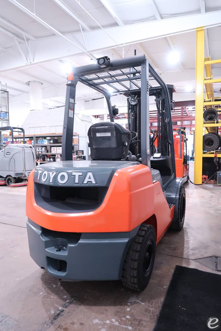 2015 Toyota 8FDU30 Diesel Forklift - 123Forklift