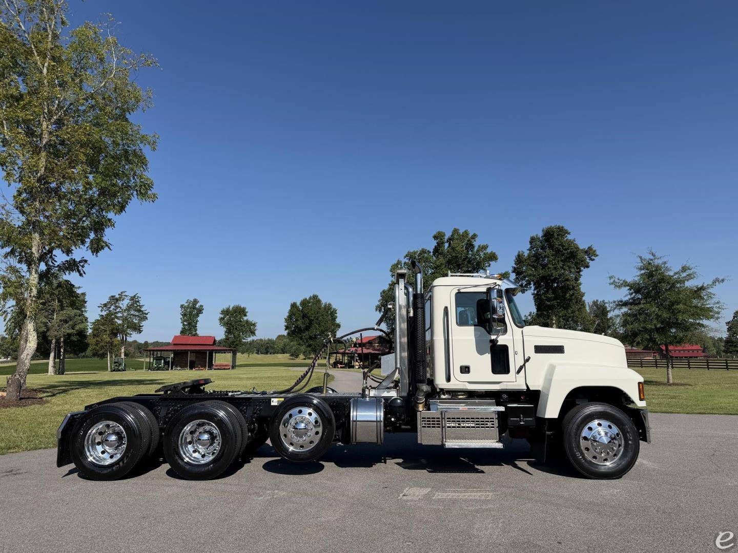 2025 Mack PINNACLE 84T
