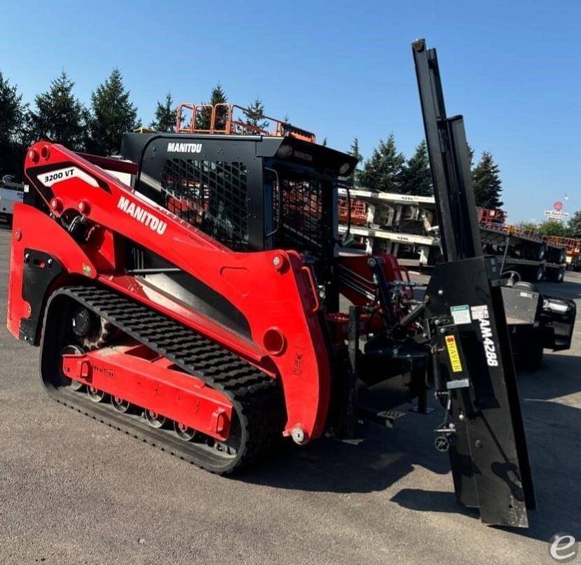 2024 Manitou POST DRIVER COMPLETE WITH SSL MOUNT, HOSE & COUPLE