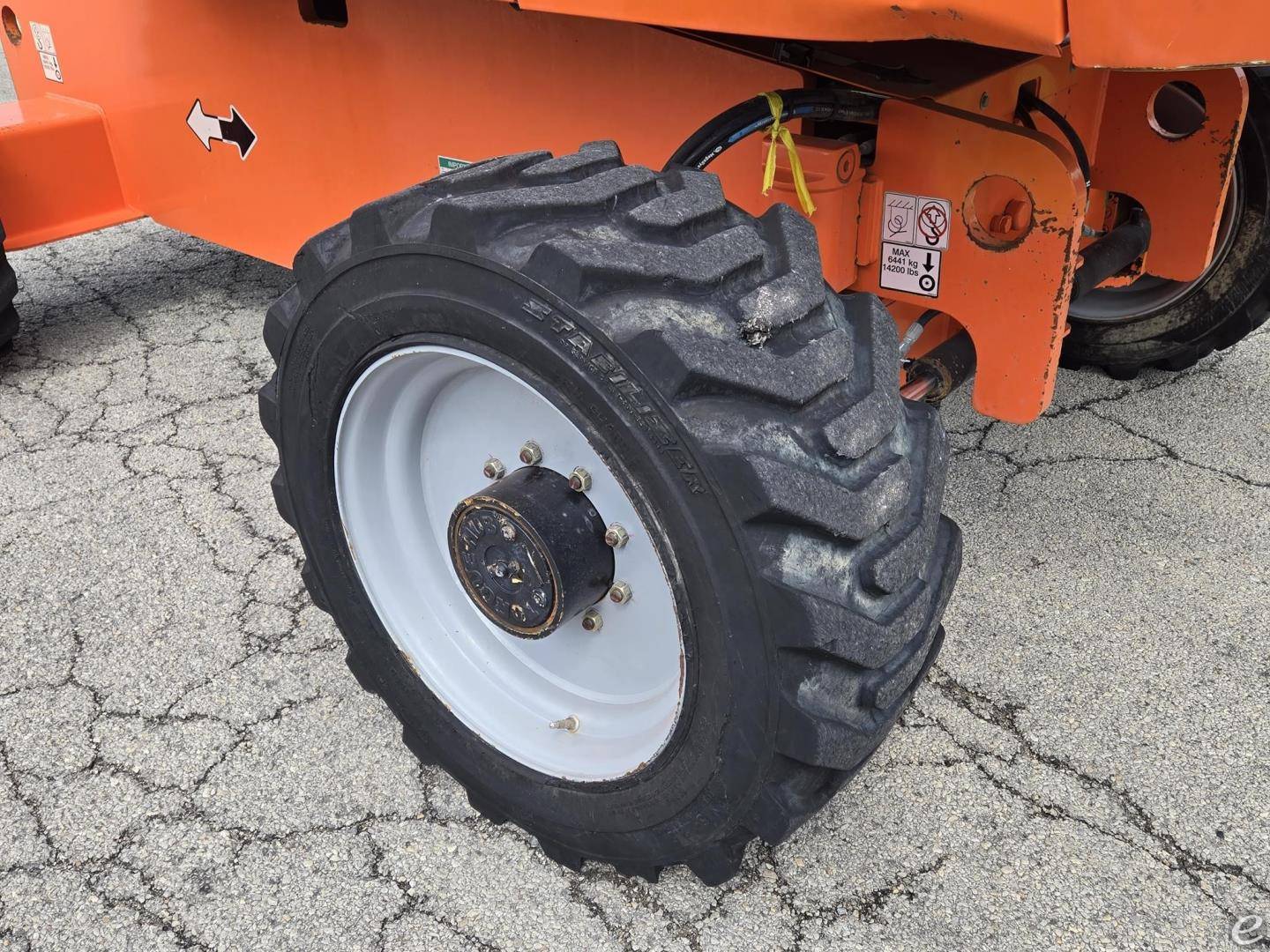 2012 JLG 660SJ
