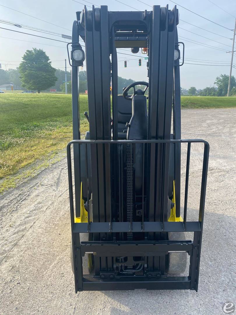 2017 Yale ERC-040VAN