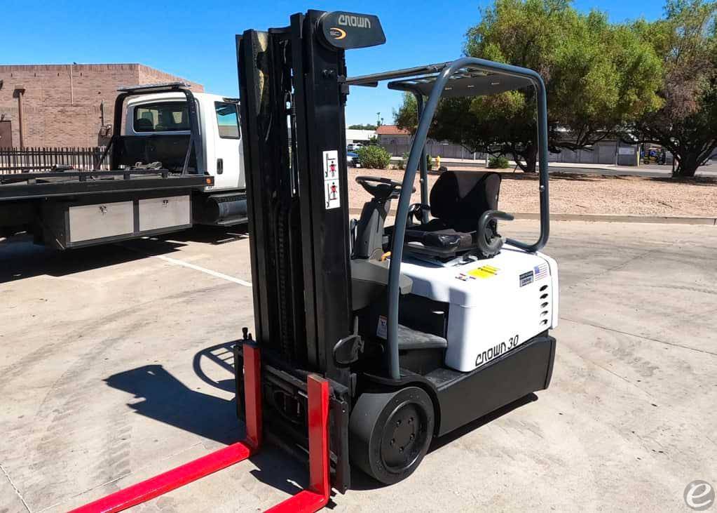 2010 Crown SC4500 Electric Forklift - 123Forklift