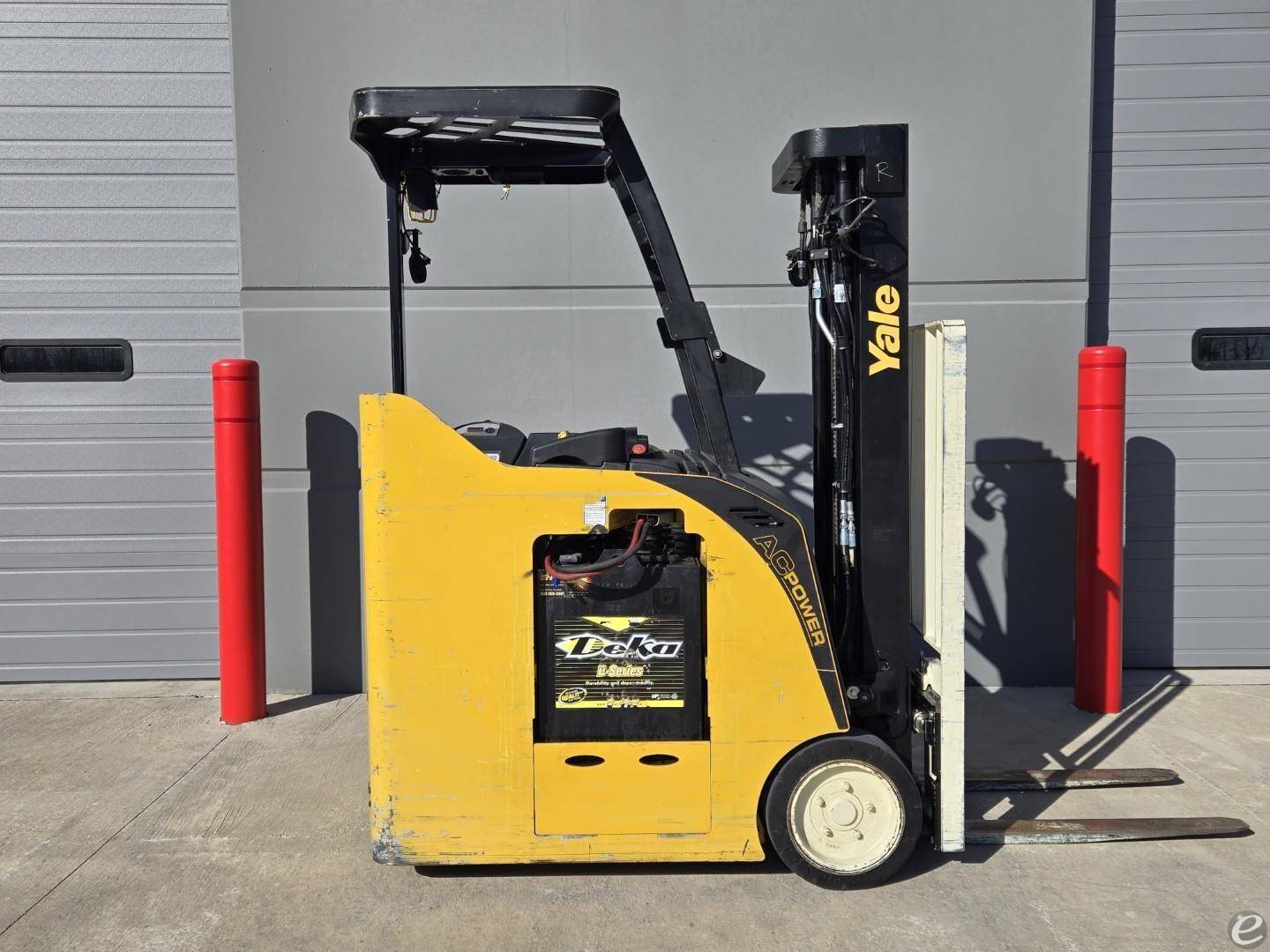 2019 Yale ESC030AD