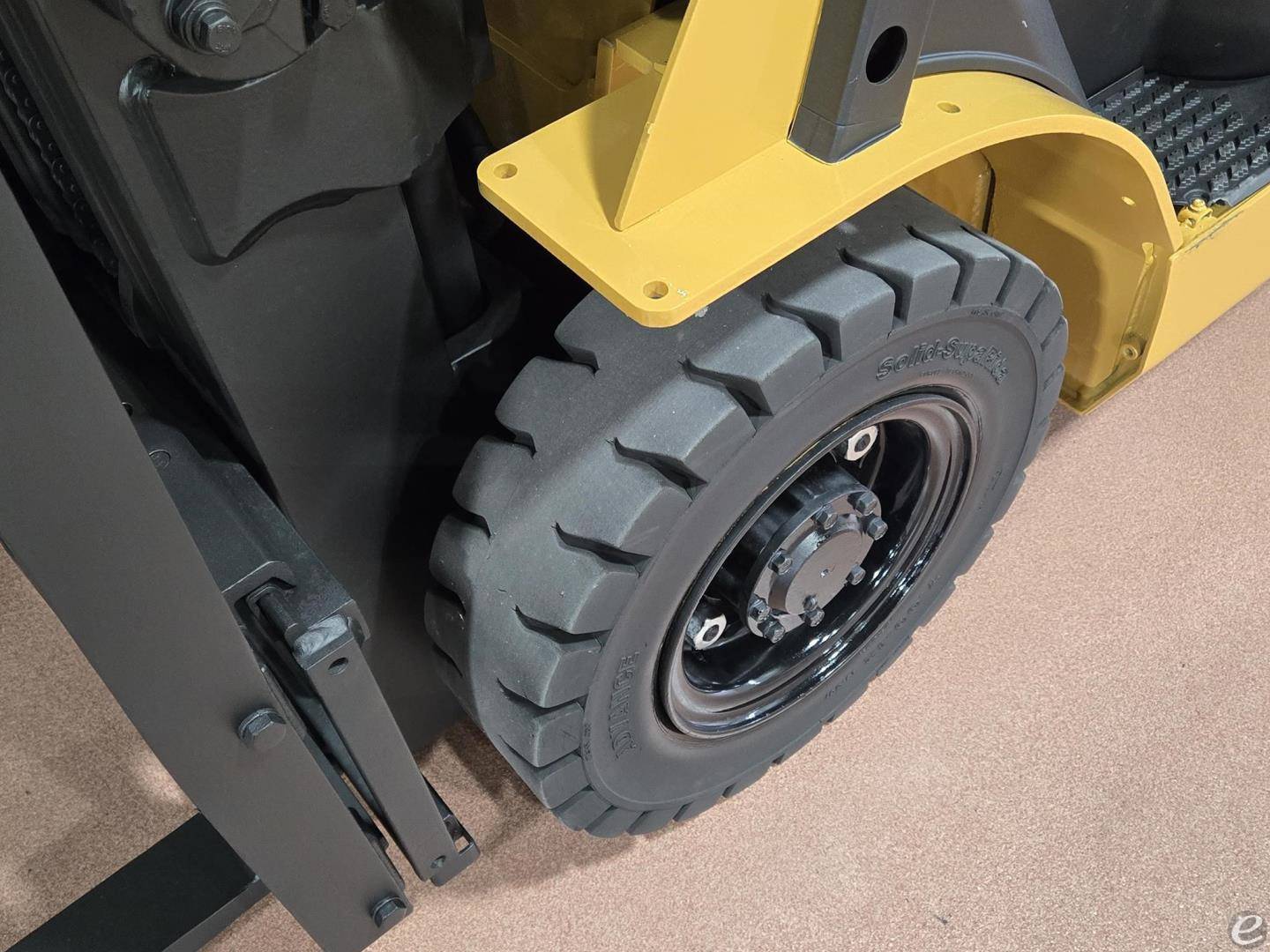 2020 Mitsubishi FG25N