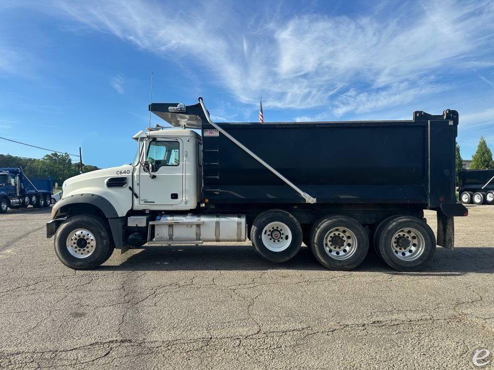 2024 Mack GRANITE 64FR