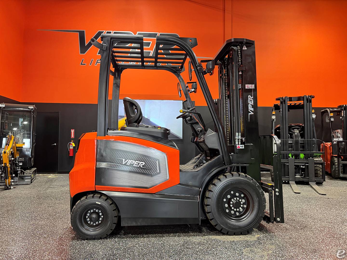2026 Viper Lift Trucks FB25V