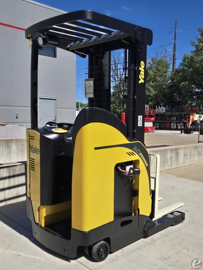 2017 Yale NR045EB Electric Reach Truck - 123Forklift