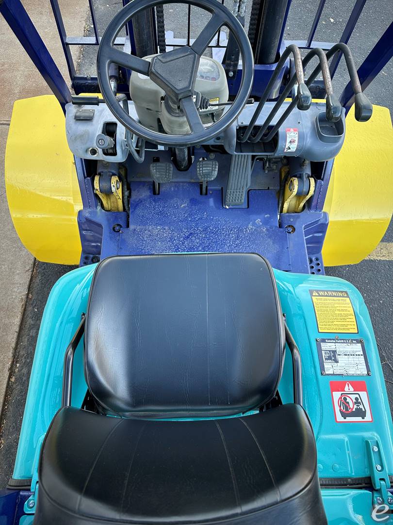 1999 Komatsu FG30T-12