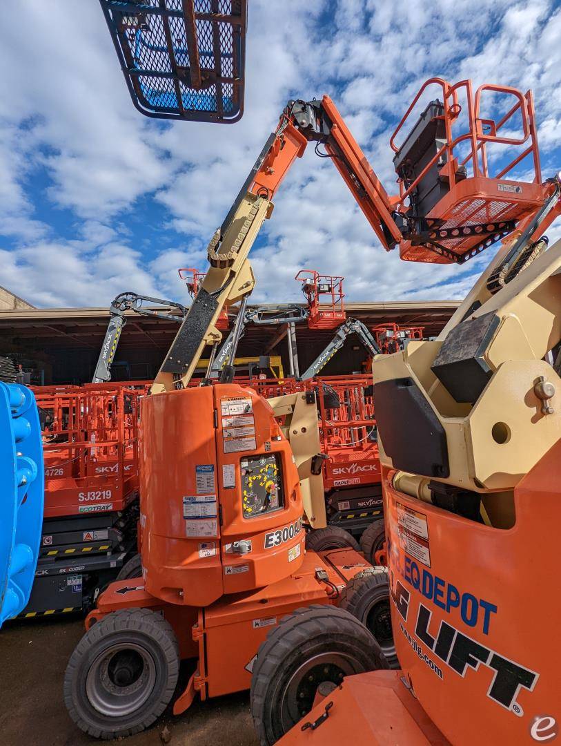 2015 JLG E300AJPN