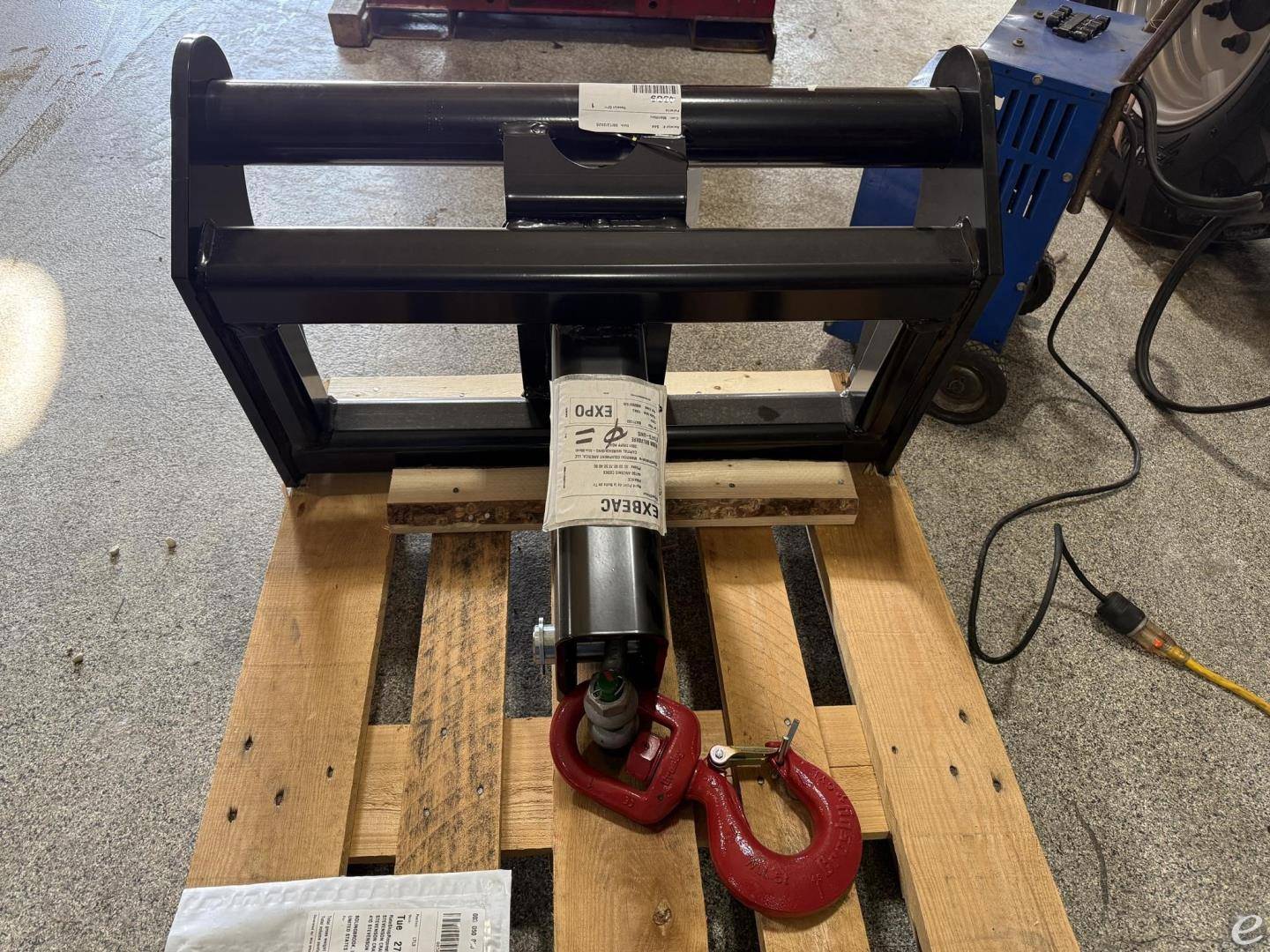 2026 Manitou FRAME MOUNTED HOOK