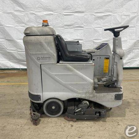 2020 Nilfisk Advance ADGRESSOR 3220C