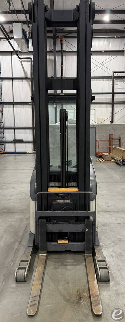 2015 Crown RR5725-45