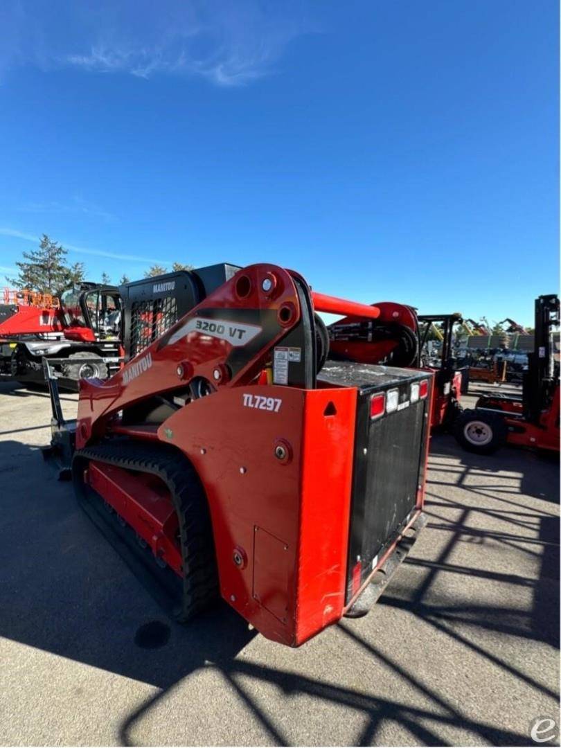 2023 Manitou 3200VT